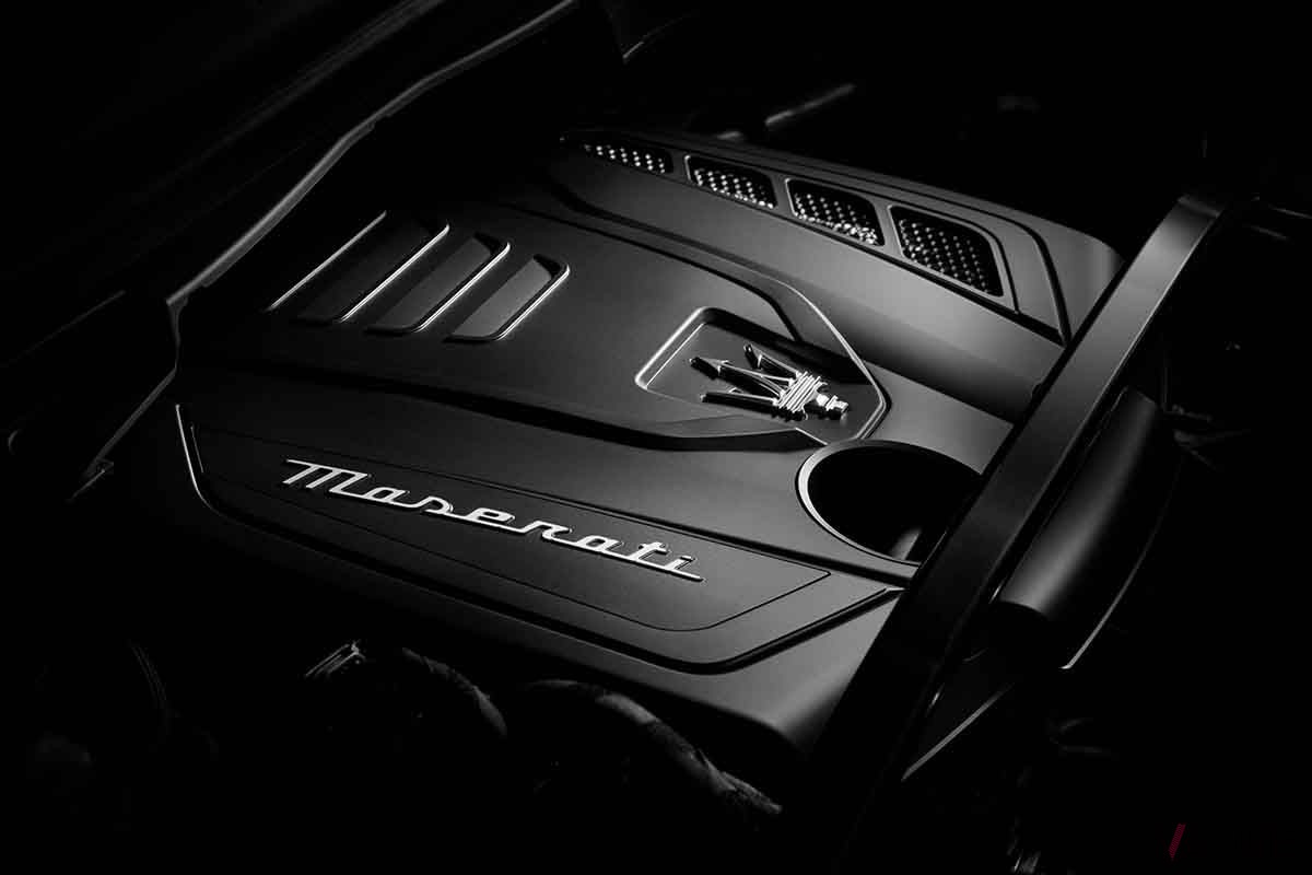 マセラティ新型「グレカーレ」のエンジン