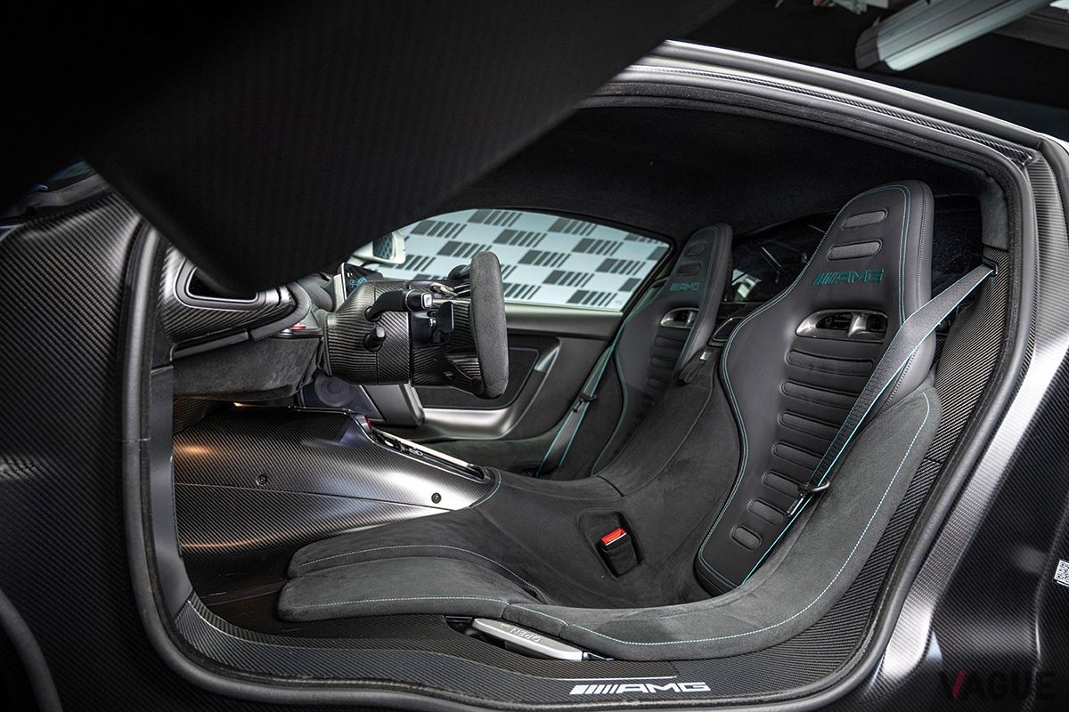 メルセデスAMG「ワン」のインテリア