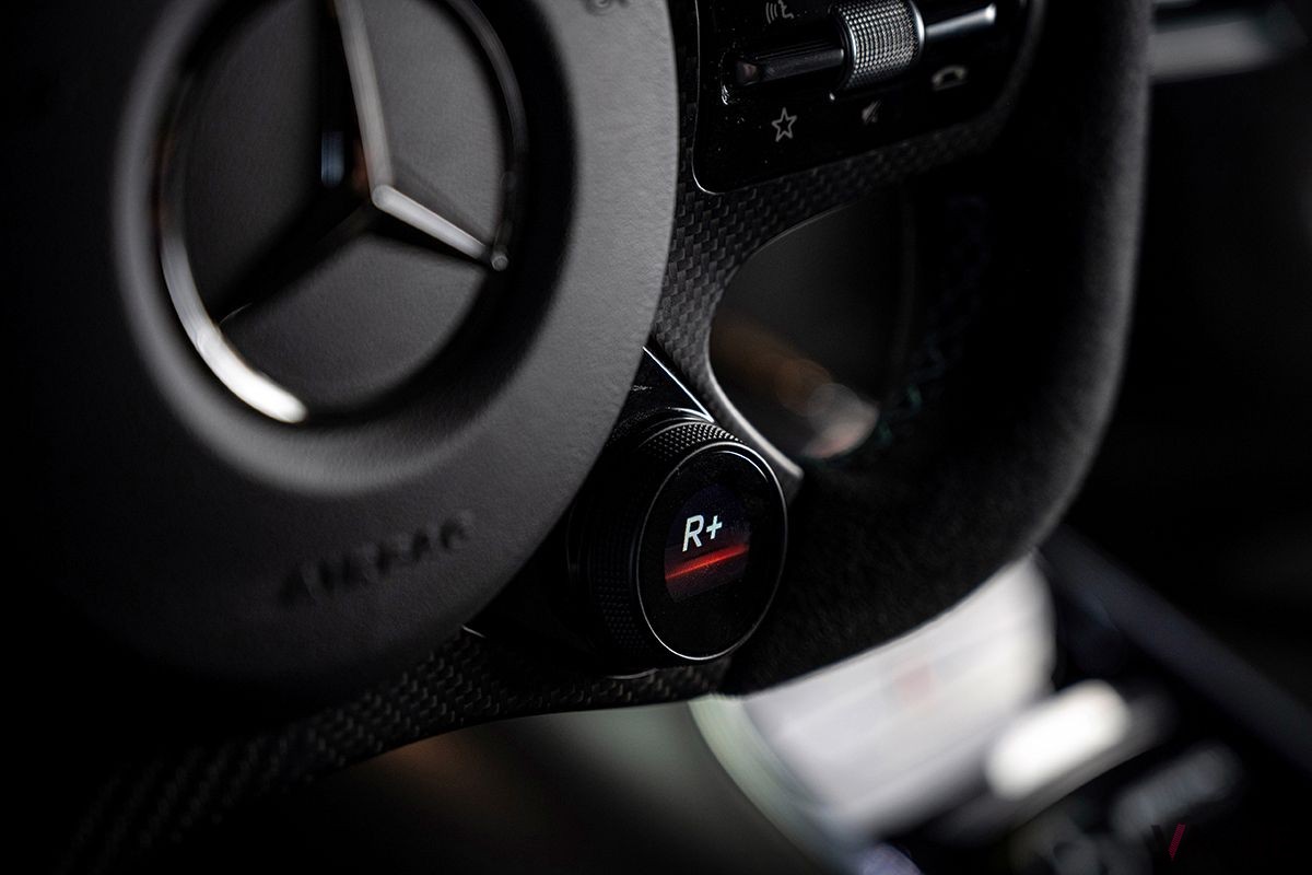 メルセデスAMG「ワン」のインテリア