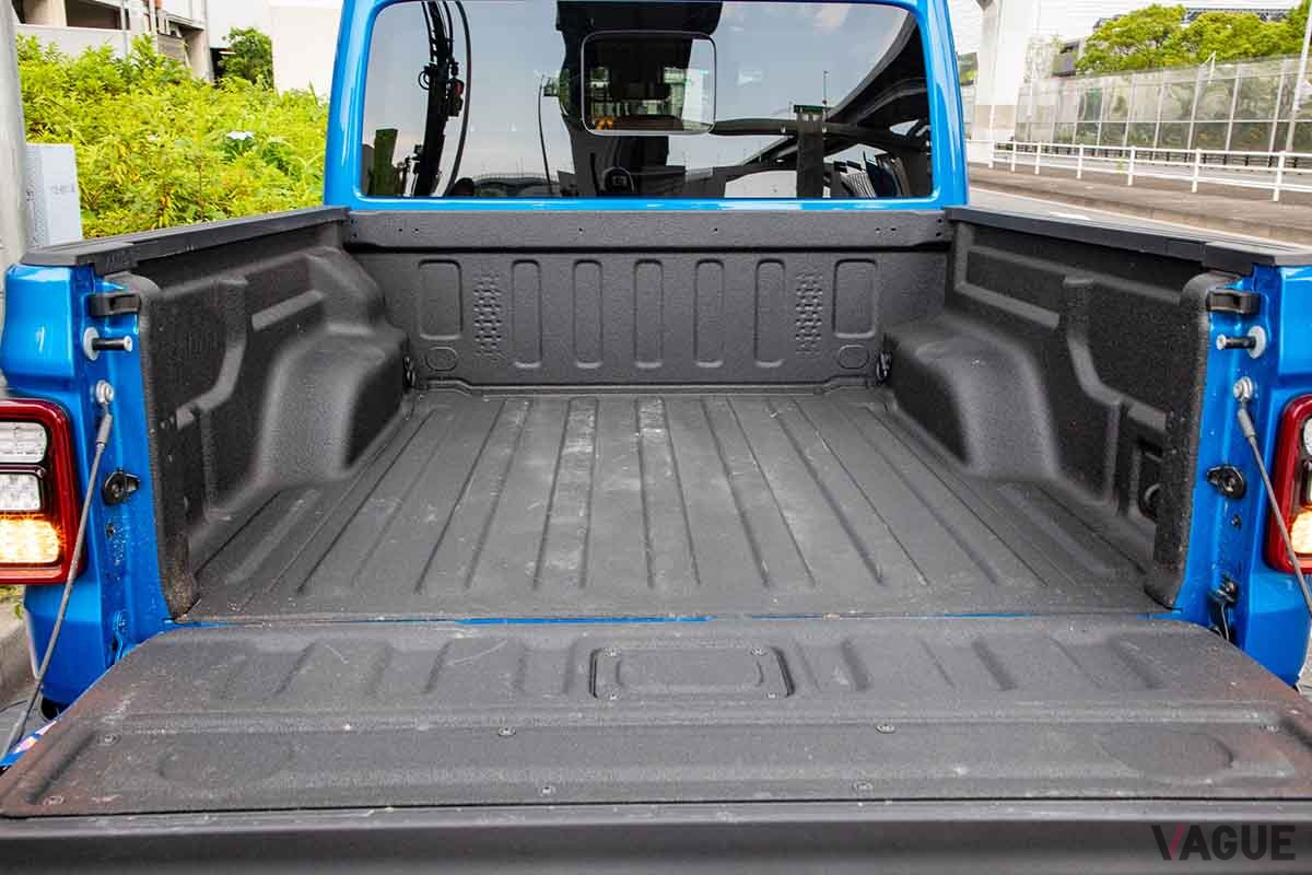 ジープ新型「グラディエーター」の荷室