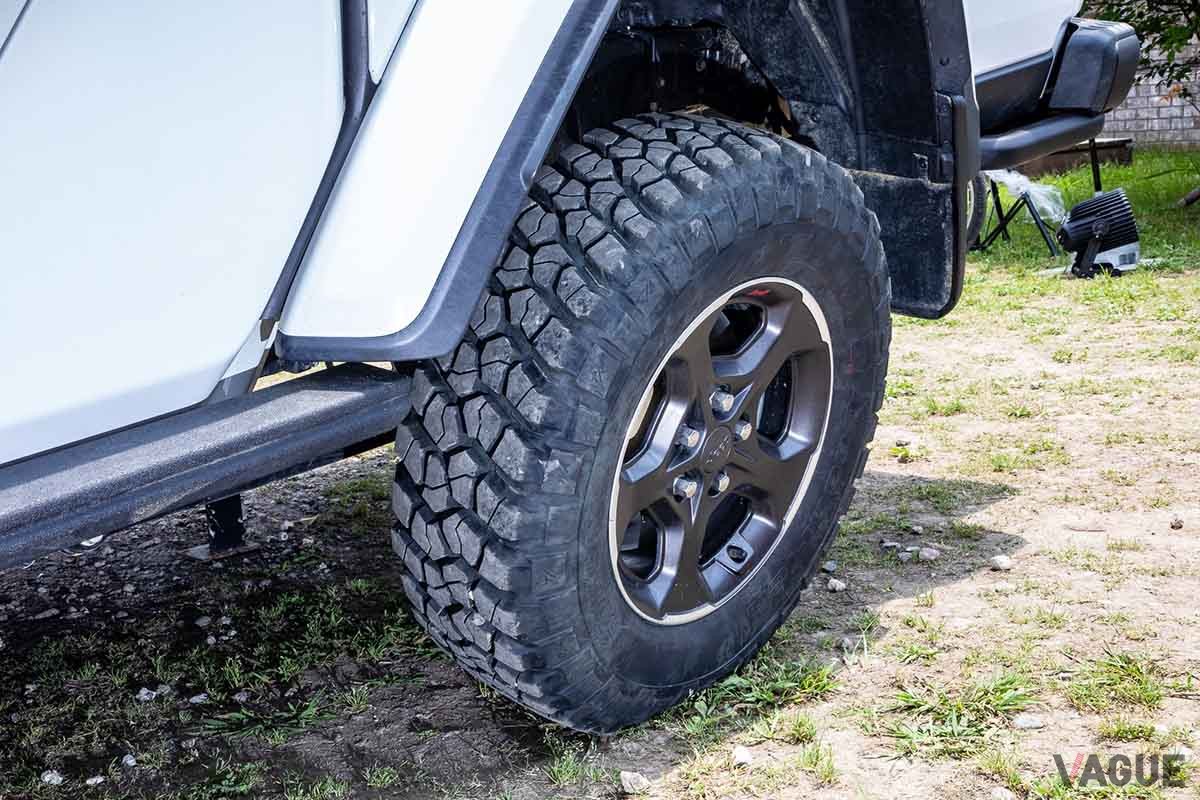 ジープ新型「グラディエーター」のタイヤ