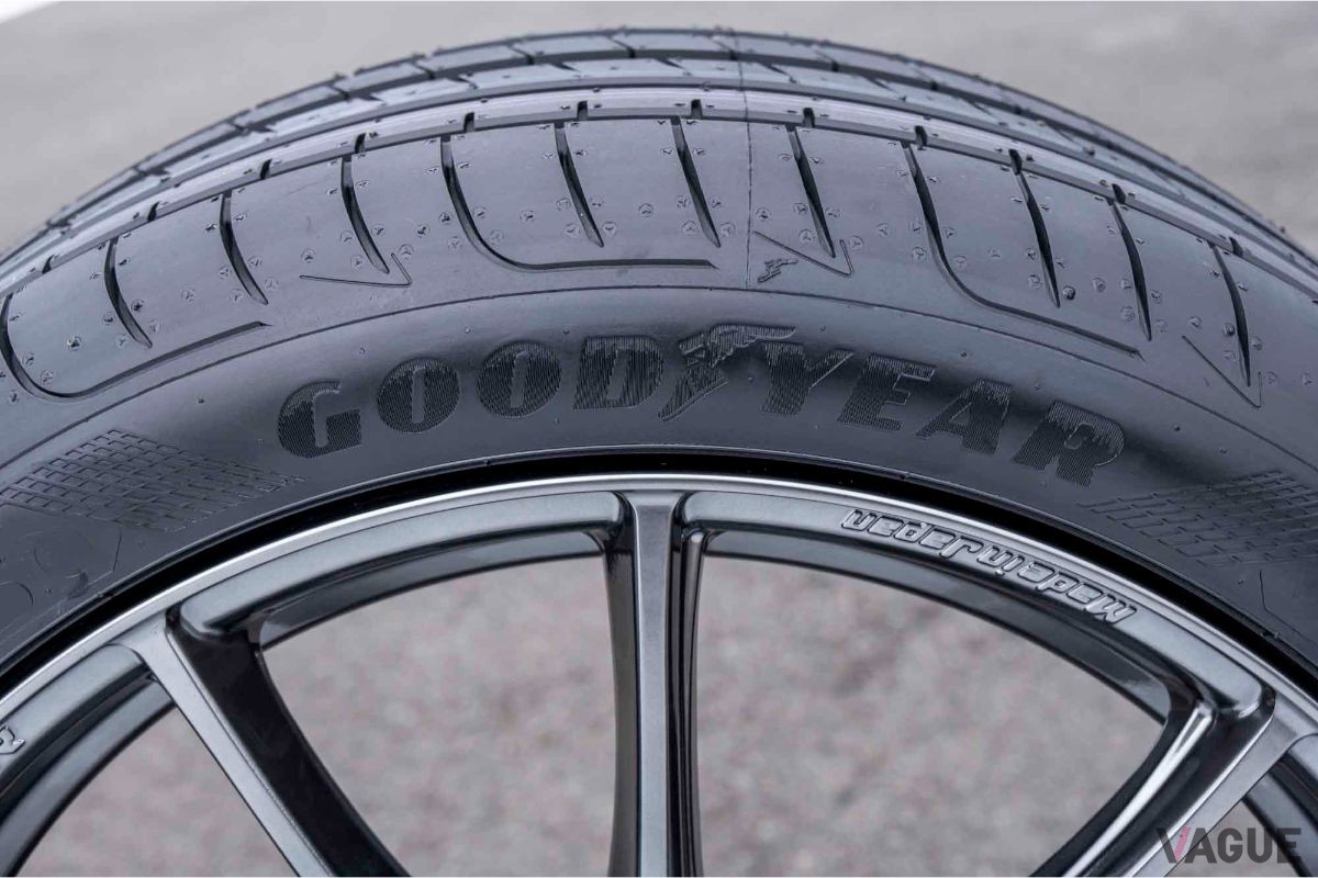 グッドイヤー「イーグルF1アシメトリック5」