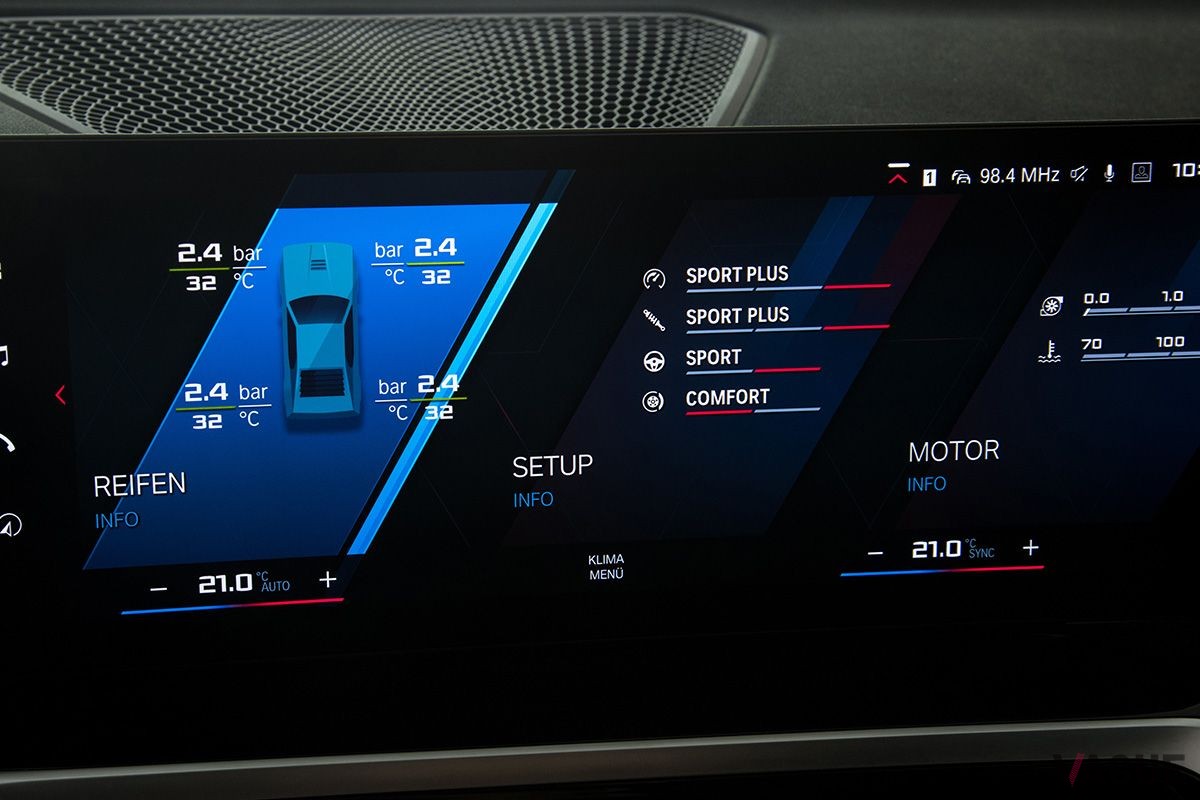 開発中のBMW新型「M2」のインテリア