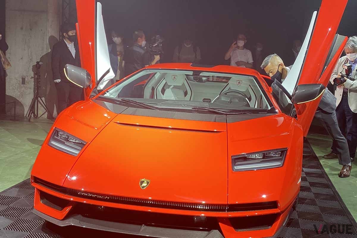 日本初公開されたランボルギーニ新型「カウンタックLPl800-4」