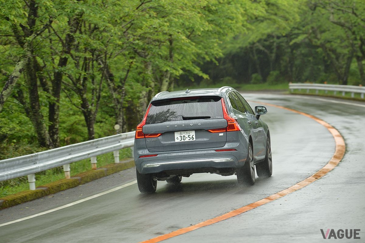 ボルボ「XC60リチャージ プラグインハイブリッドT6 AWD」