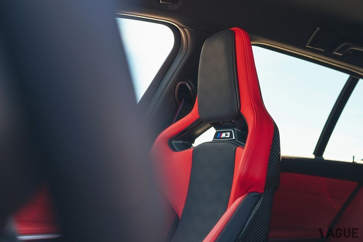 BMW新型「M3ツーリング」の前席