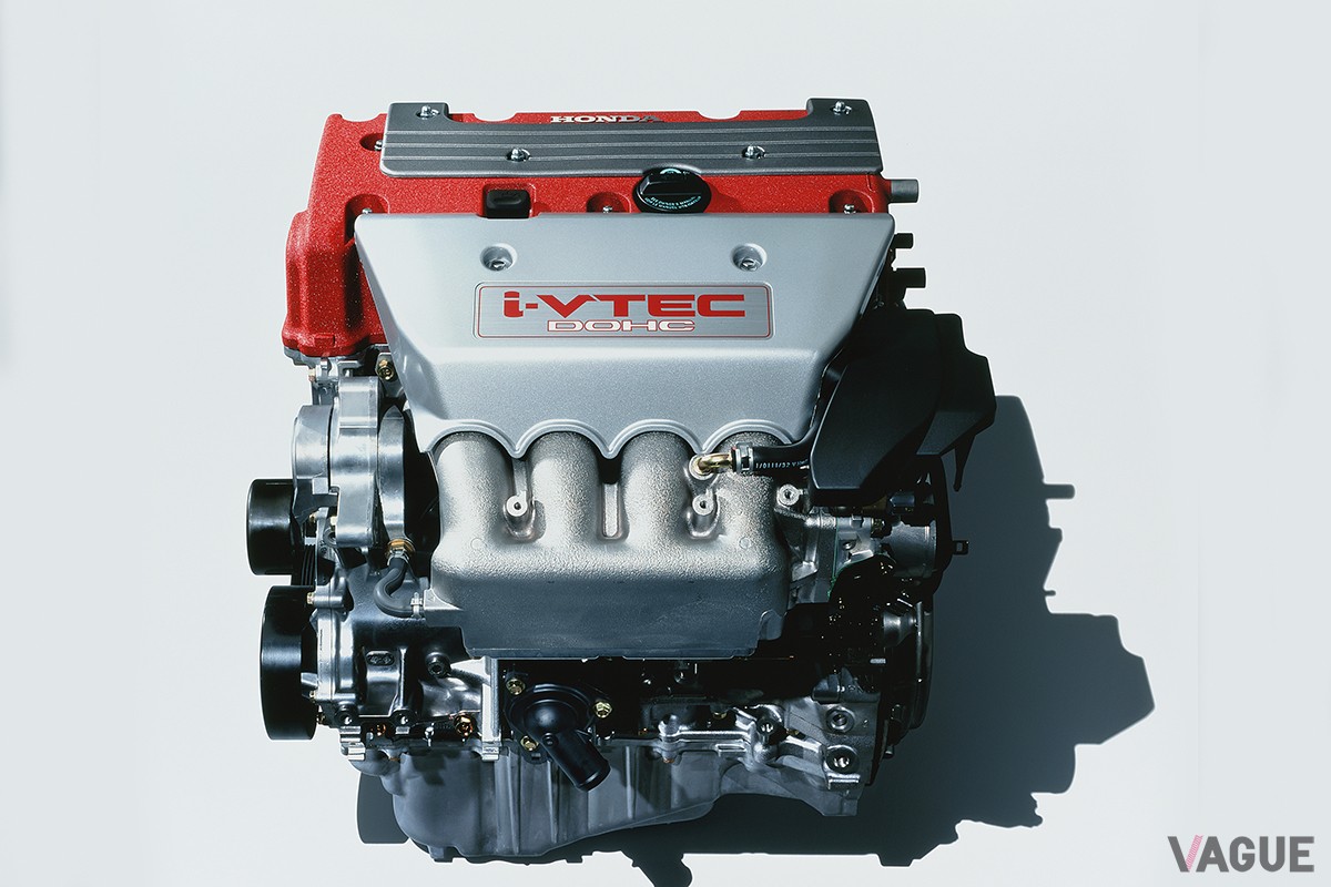 2001年7月2日に発表されたホンダ2代目「インテグラタイプR」のK20A型エンジン