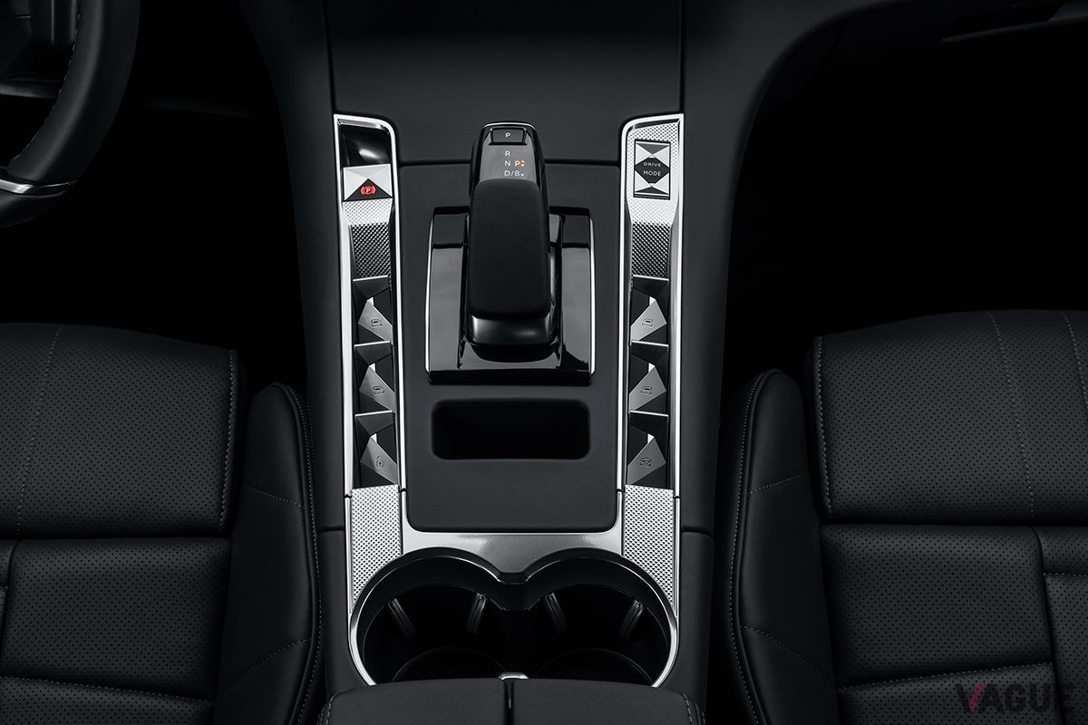 欧州で登場したDSオートモビルズの改良新型「DS7」のシフトセレクター