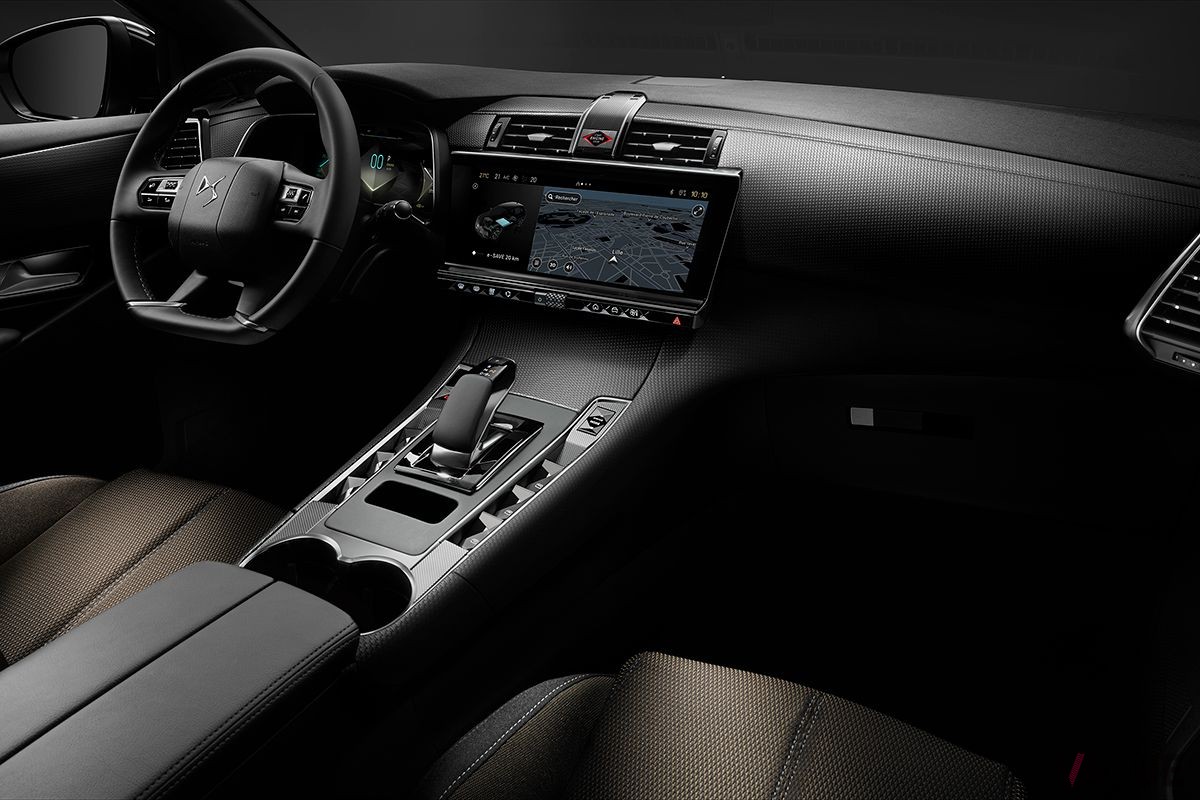 欧州で登場したDSオートモビルズの改良新型「DS7」のインテリア