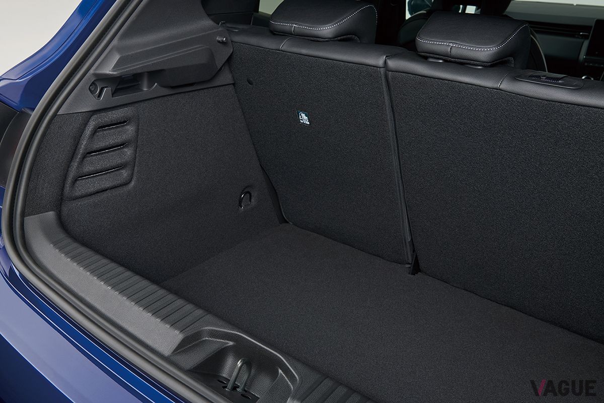 ルノー「ルーテシアE-TECHハイブリッド」の荷室