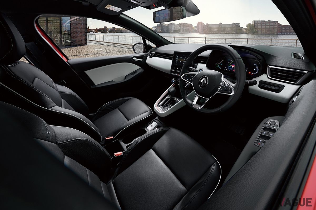 ルノー「ルーテシアE-TECHハイブリッド」のインテリア