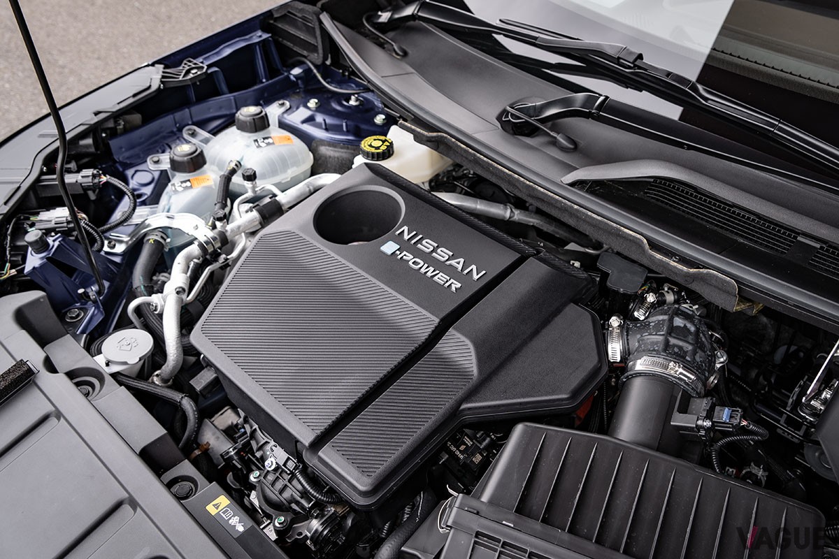 新型エクストレイルはVCターボエンジンを核とする第2世代e-POWERのみで勝負。加速は力強くスムーズで静粛性も抜群