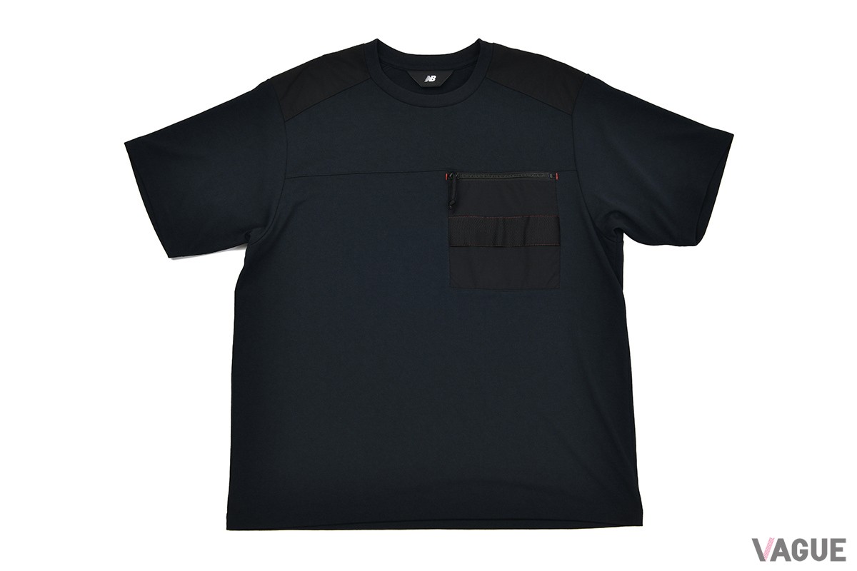 「MET24 ブロッキングポケットTEE」は、ポケットや肩回りのブロッキング切り替えがおしゃれなブラックのTシャツ