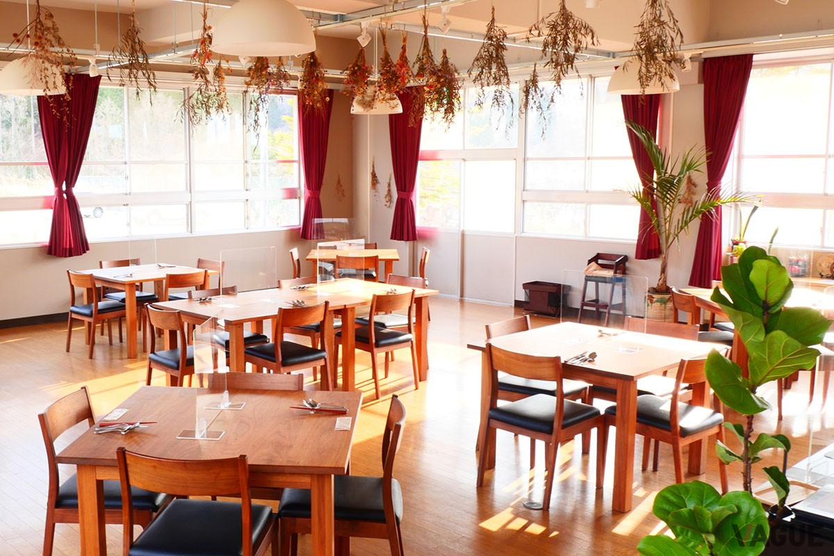 「アクアクレタ小石原」にはホテルやレストラン、ワークスペースなどもある