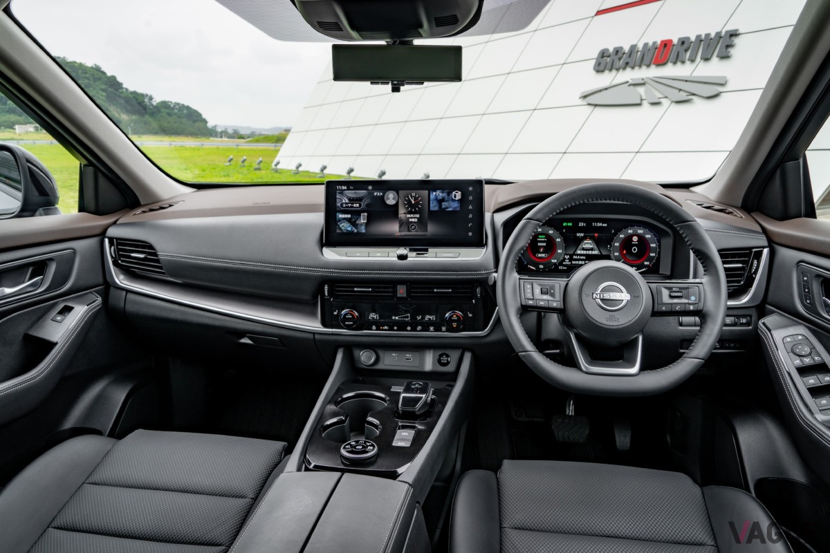 新型エクストレイルのタフギア感をさらに強調した力強さ満点の特別仕様車「X e-4ORCE エクストリーマーX」