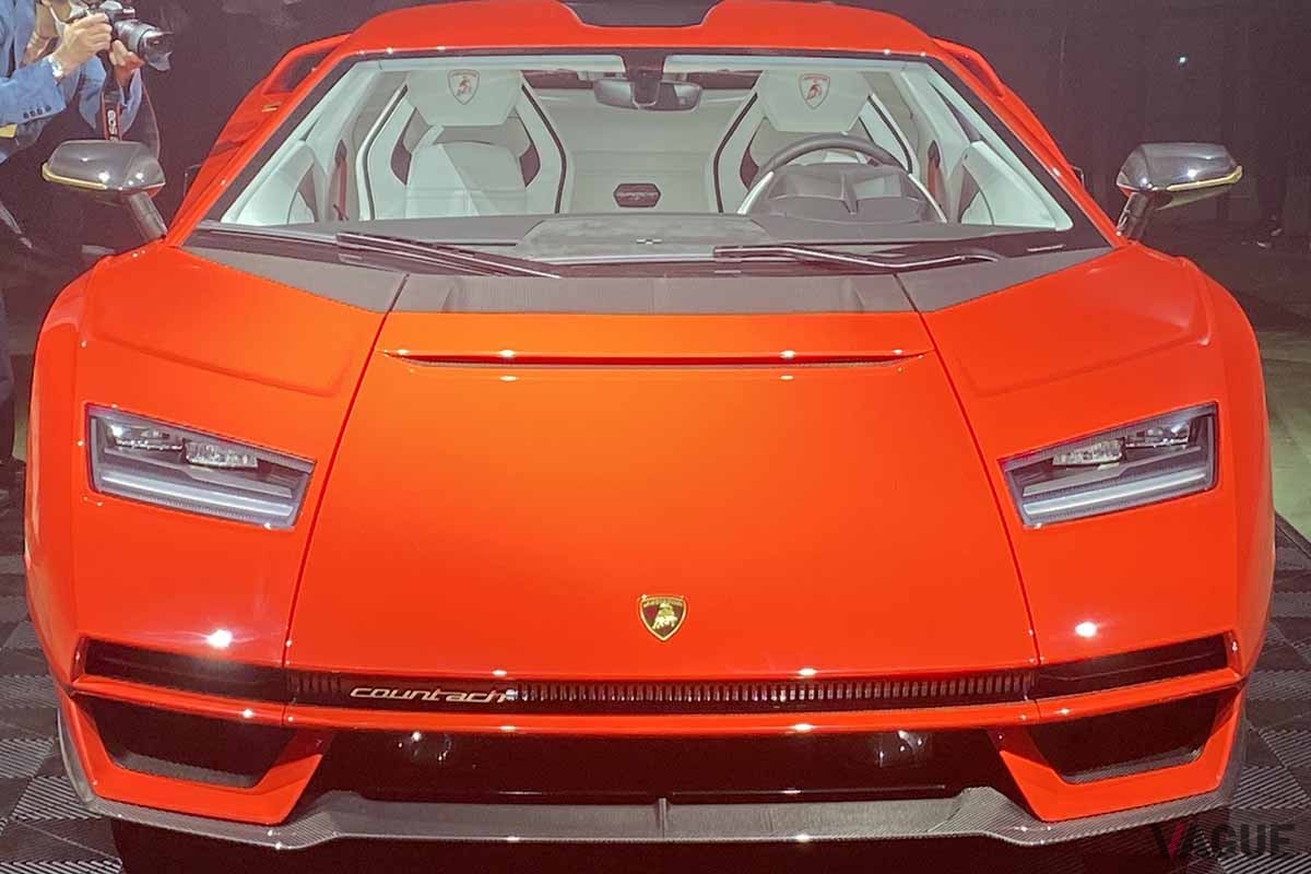 ランボルギーニ新型「カウンタックLPI800−4」の発表イベントの様子