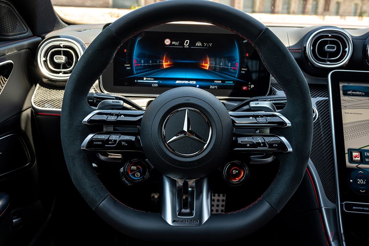 メルセデスAMG新型「C43 4MATIC」のインテリア