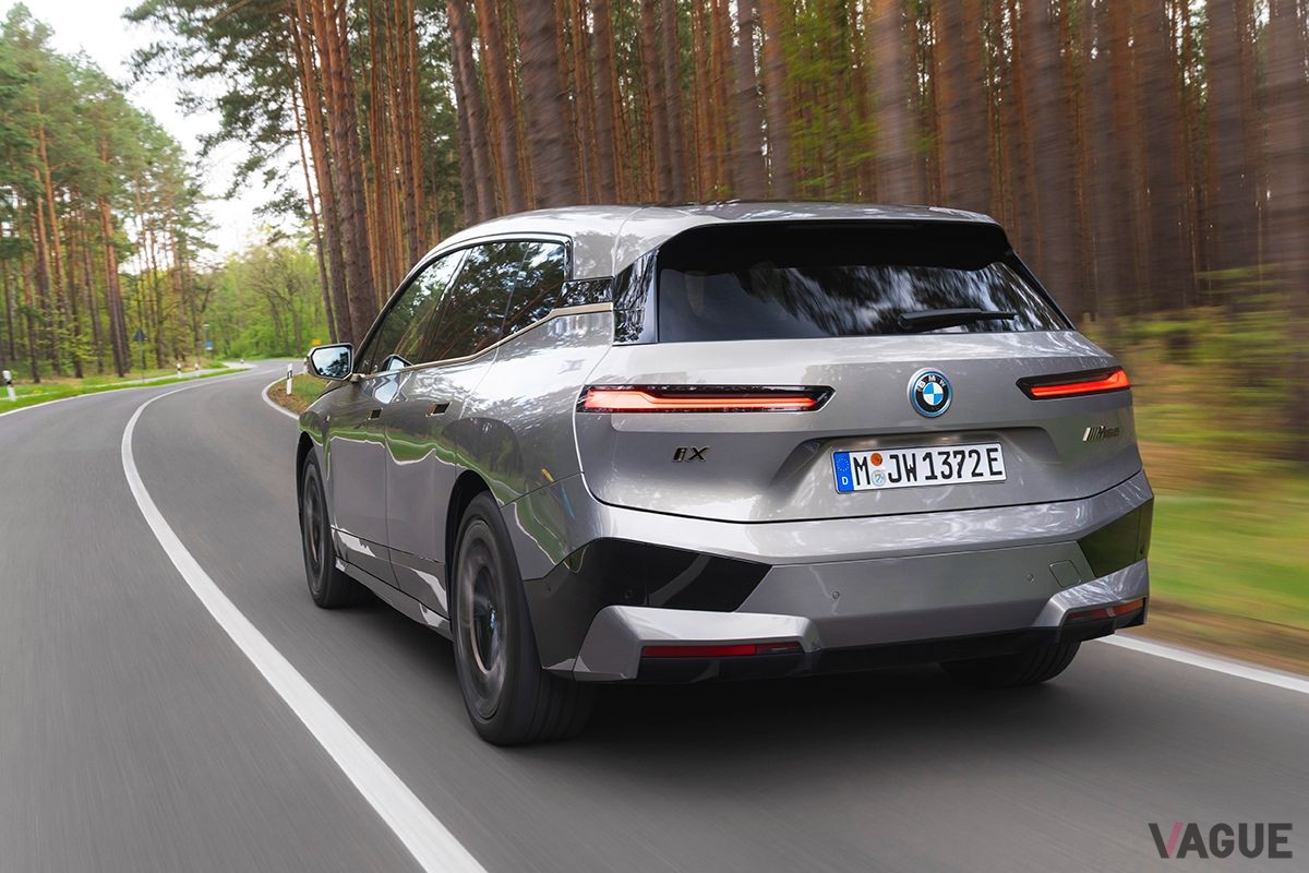 BMW「iX」