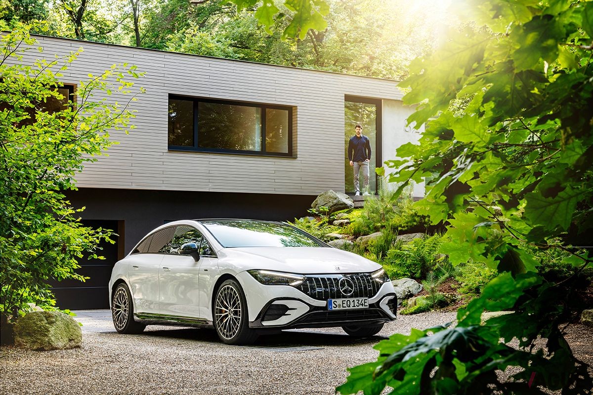 メルセデスAMG新型「EQE53 4MATIC＋」