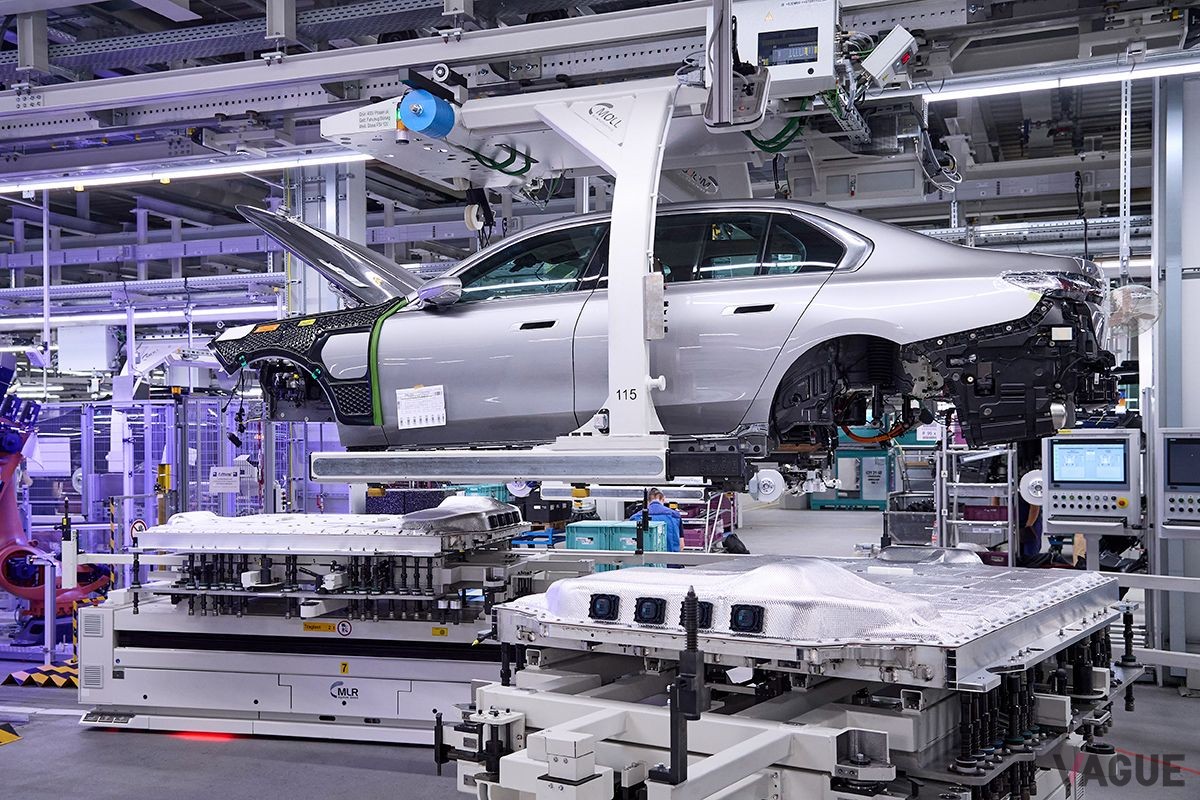 2022年7月から生産が始まったBMW新型「i7」