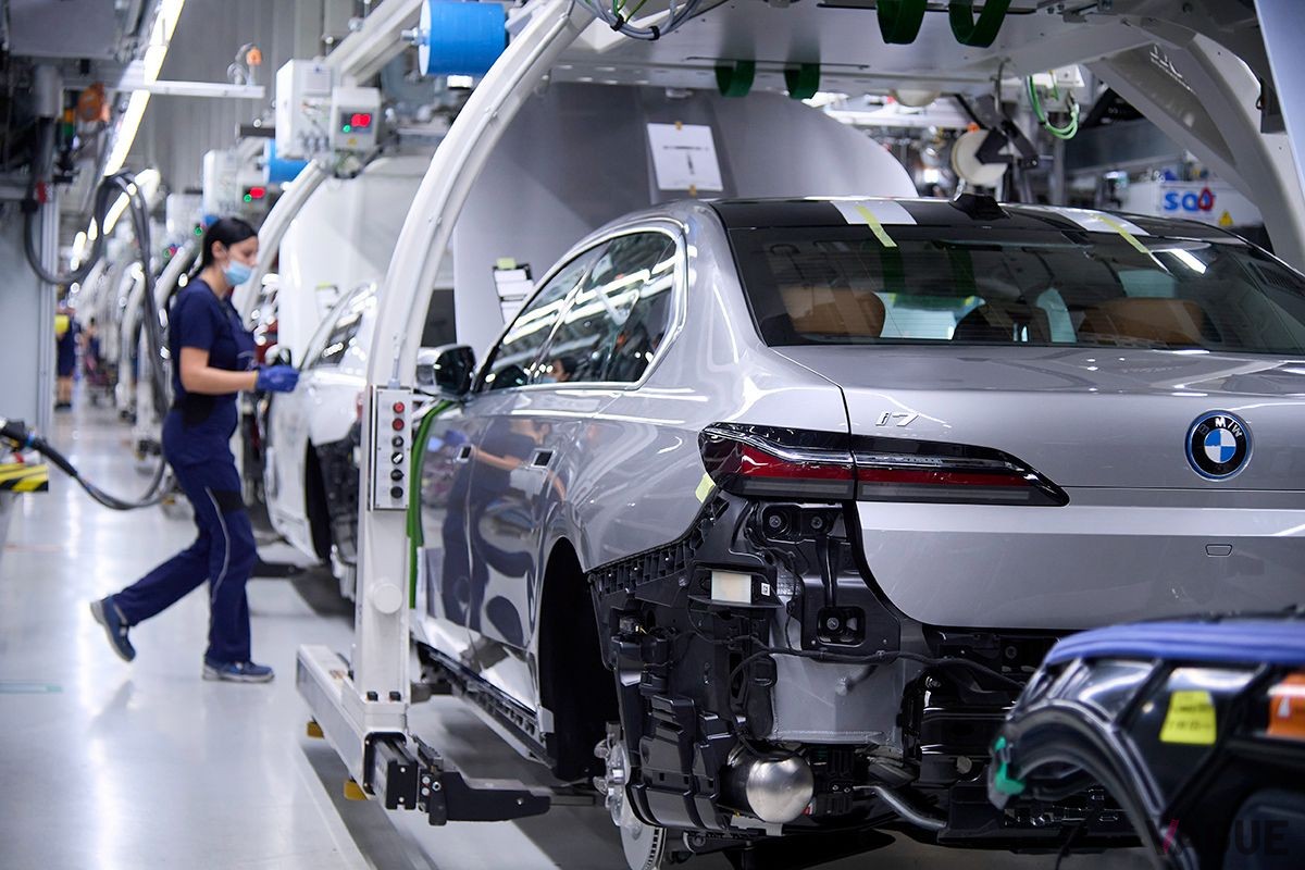 2022年7月から生産が始まったBMW新型「i7」