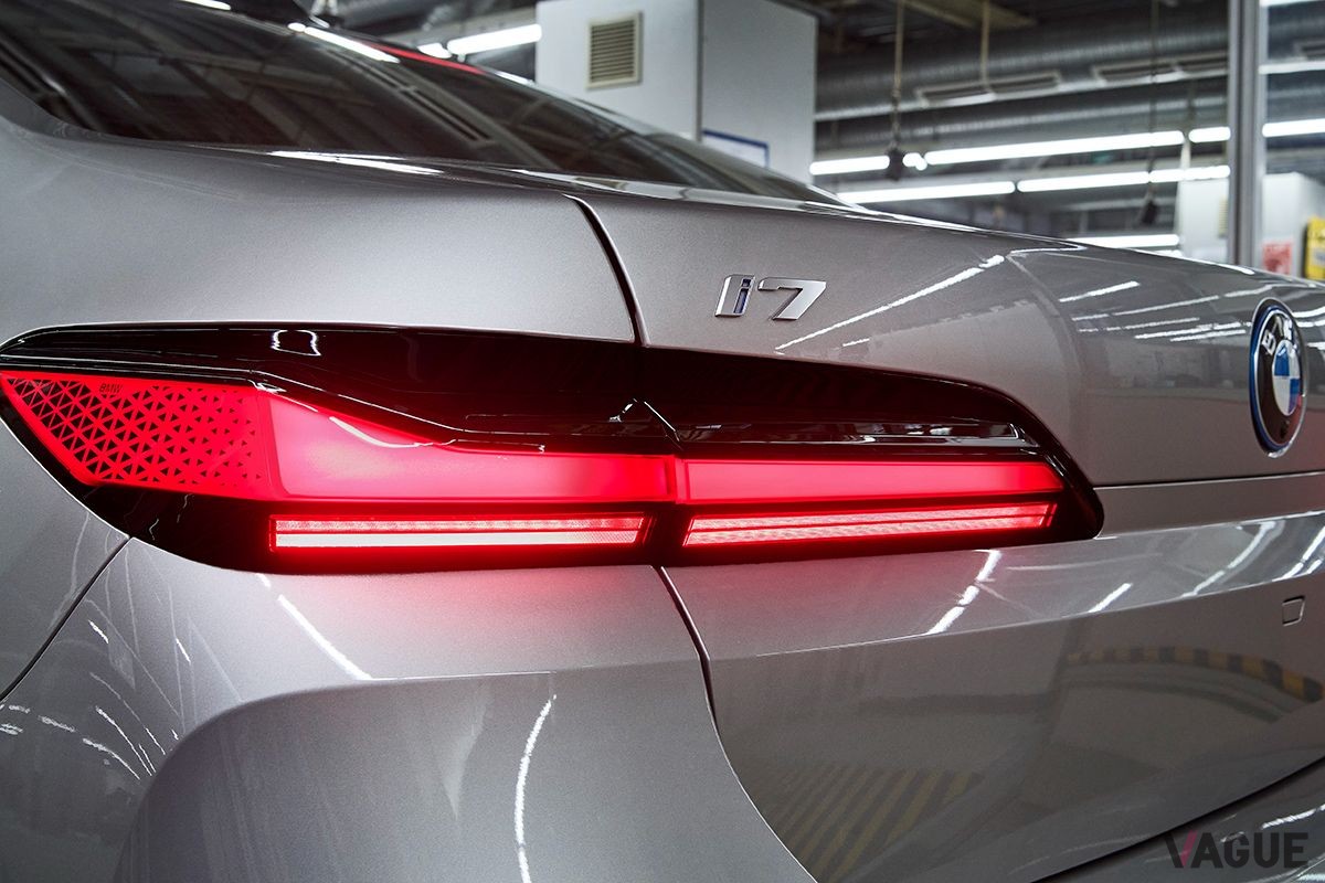 2022年7月から生産が始まったBMW新型「i7」