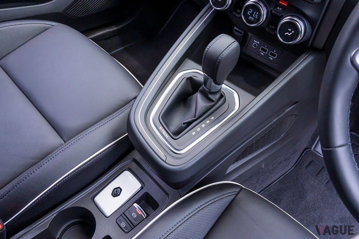 ルノー「ルーテシア E-TECHハイブリッド」のインテリア