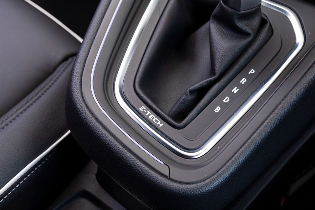 ルノー「ルーテシア E-TECHハイブリッド」のインテリア