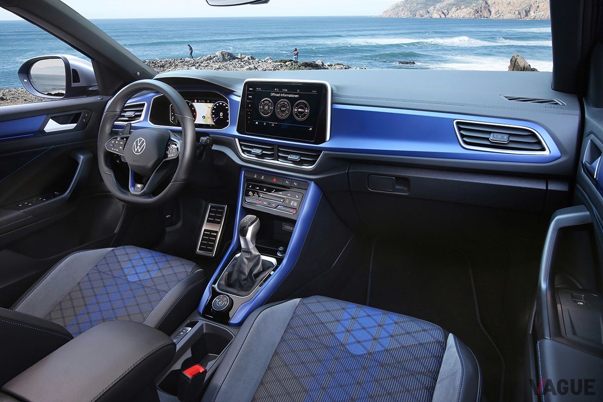 まもなく日本で発表される予定のVW新型「TロックR」のインテリア