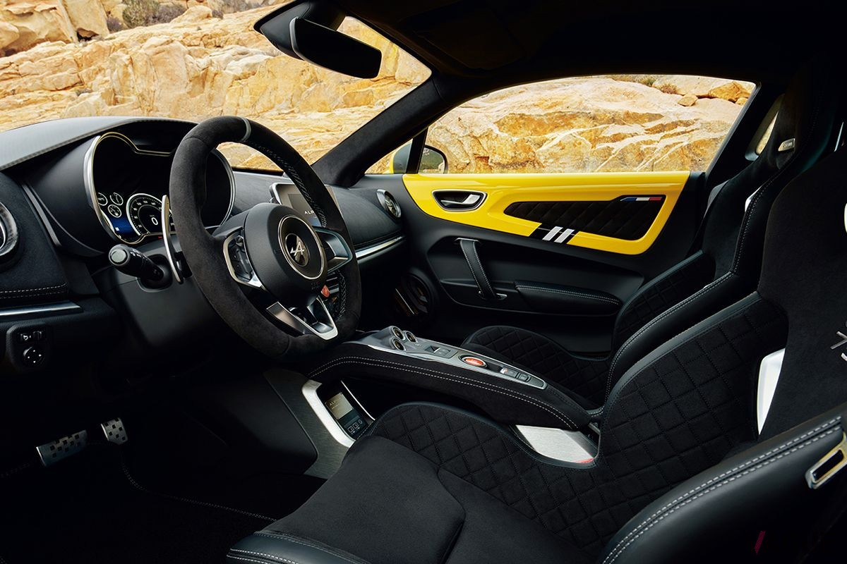限定車アルピーヌ「A110ツール・ド・コルス75」のインテリア