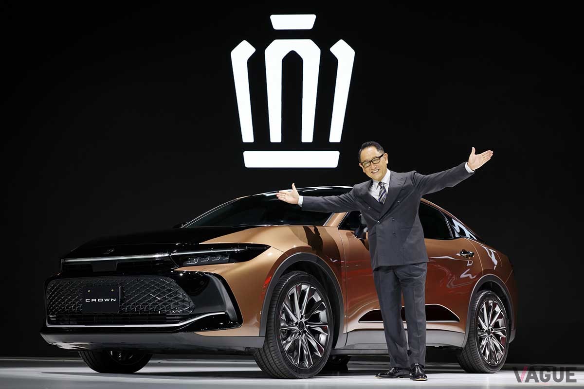 トヨタ新型「クラウン（クロスオーバー）」と豊田章男社長