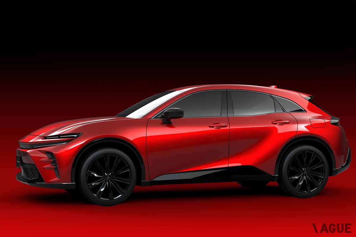 トヨタ新型「クラウン スポーツ」