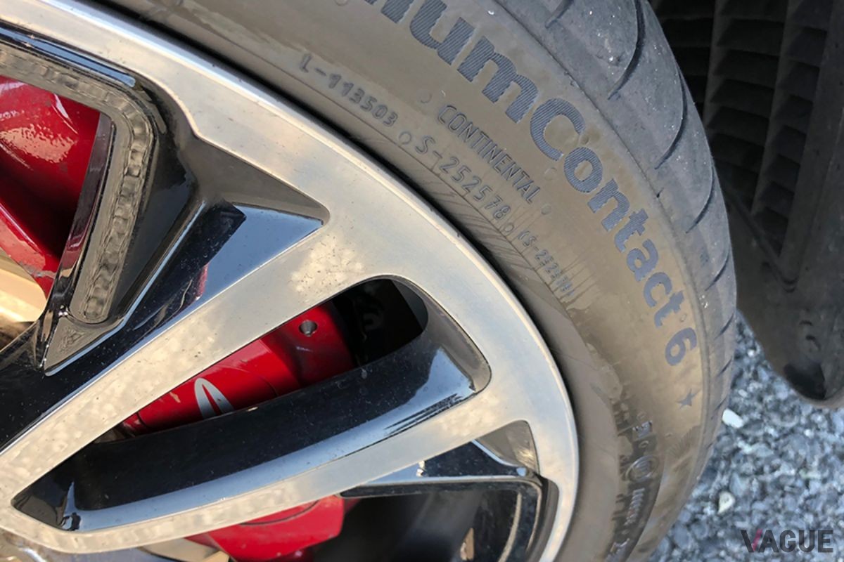 MINIのモデルもBMWと同じく、新車装着タイヤには「★」が入る
