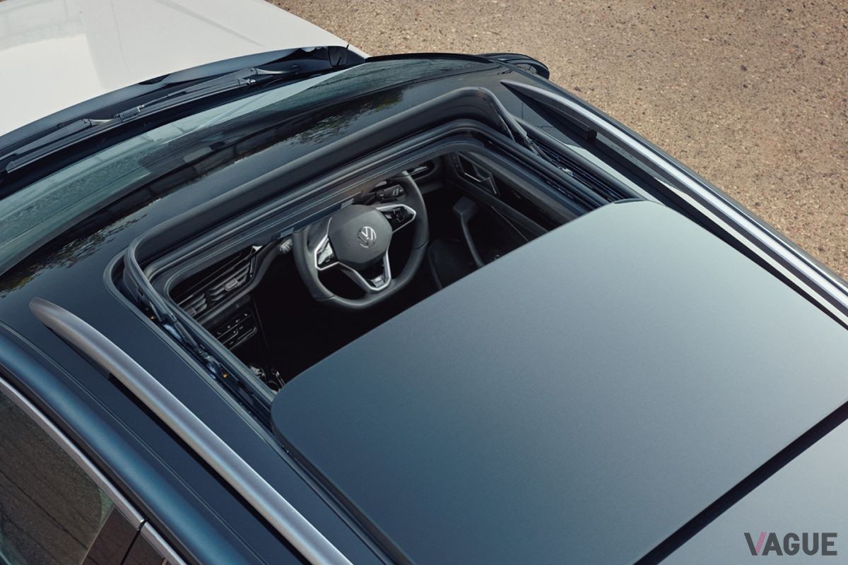 VW改良新型「Tロック」の電動スライディングルーフ