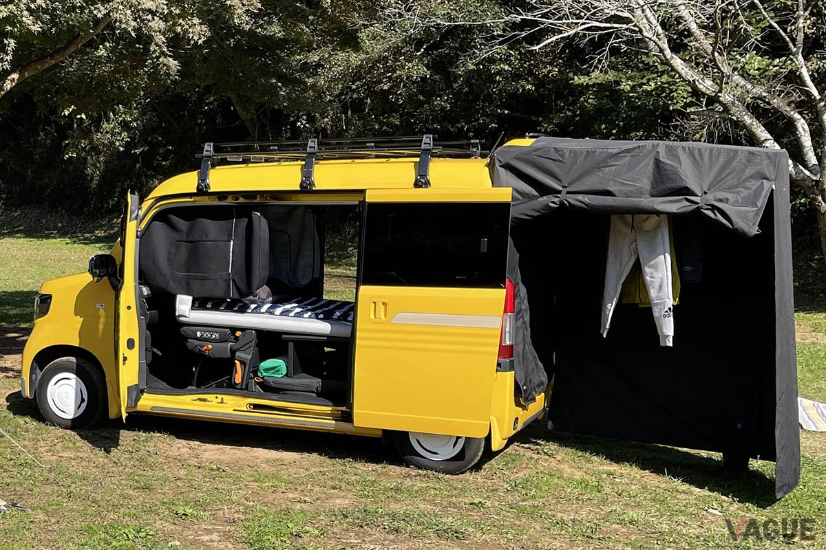 車中泊を快適に楽しむために欠かせない3大マストアイテムは「マット」、「寝袋」、「シェード」