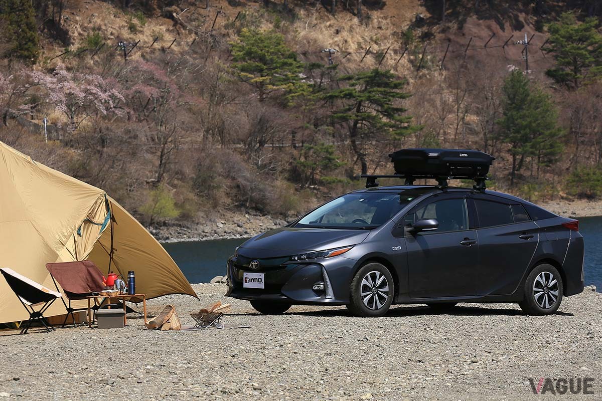 新構造の“クイックロックシステム”とタイヤの搭載により、荷物の運搬を楽にする「INNO ギアキャリー160」と「INNO クイックベース60」