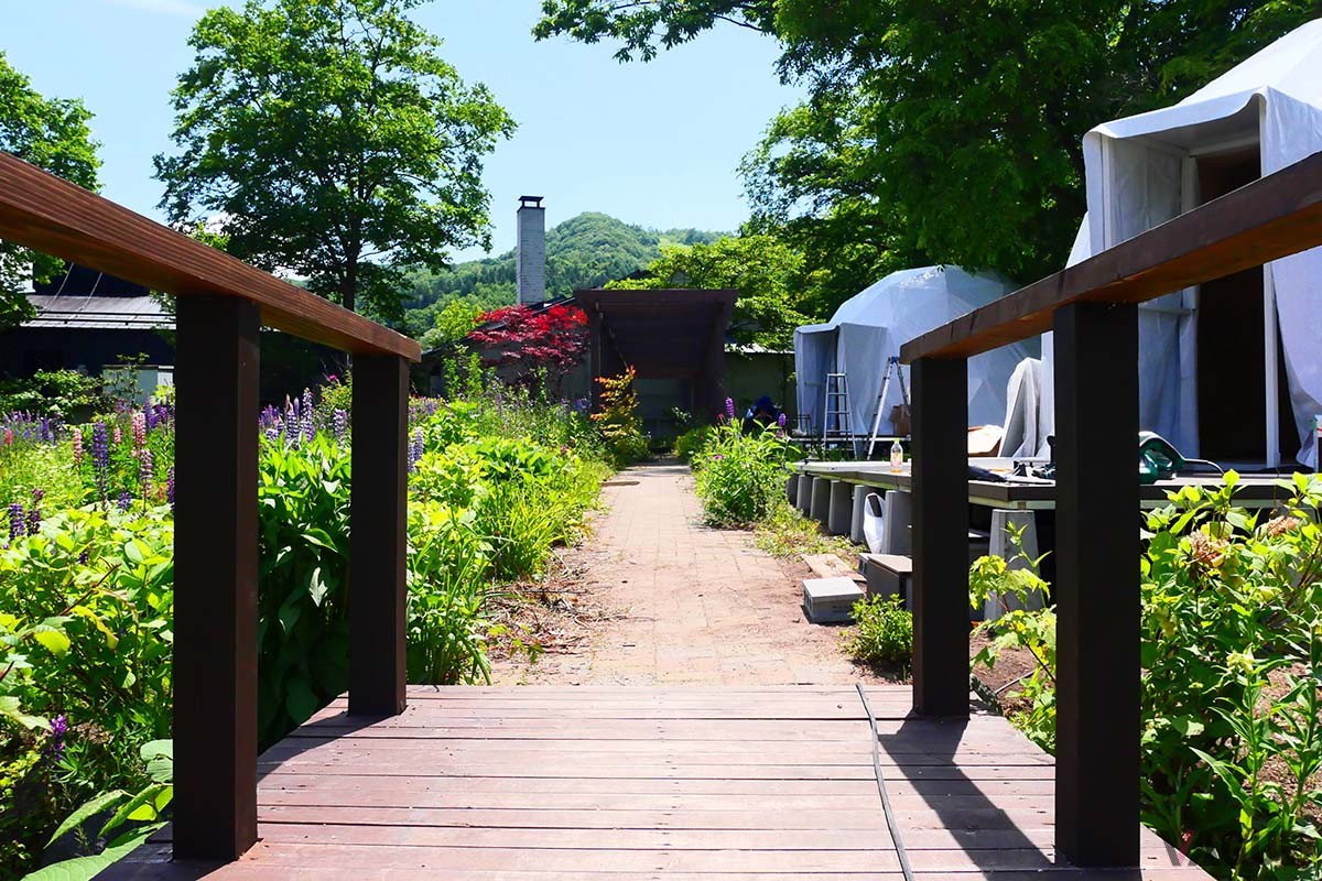 北海道の大自然と地元食材を使ったBBQを堪能できる新グランピング施設「glampark小樽はなえみ」