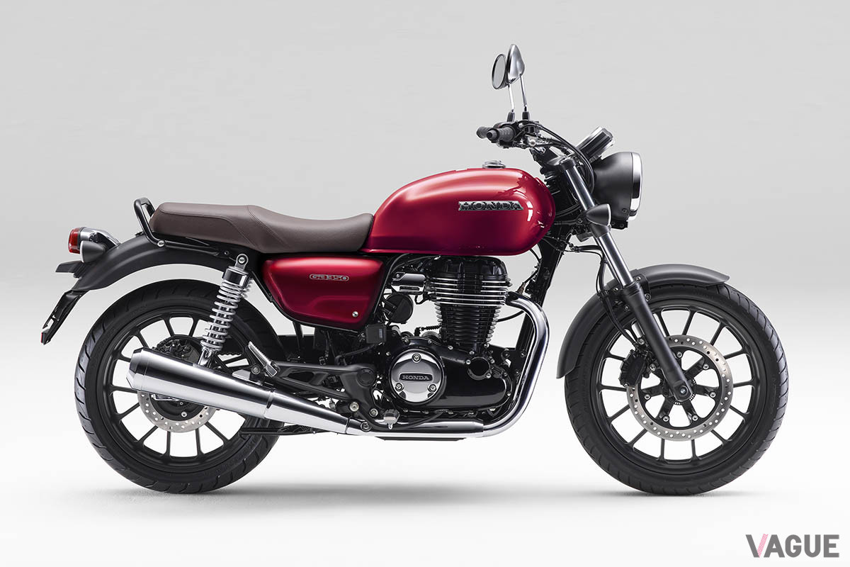 写真の「GB350」のカラーはキャンディークロモスフィアレッド