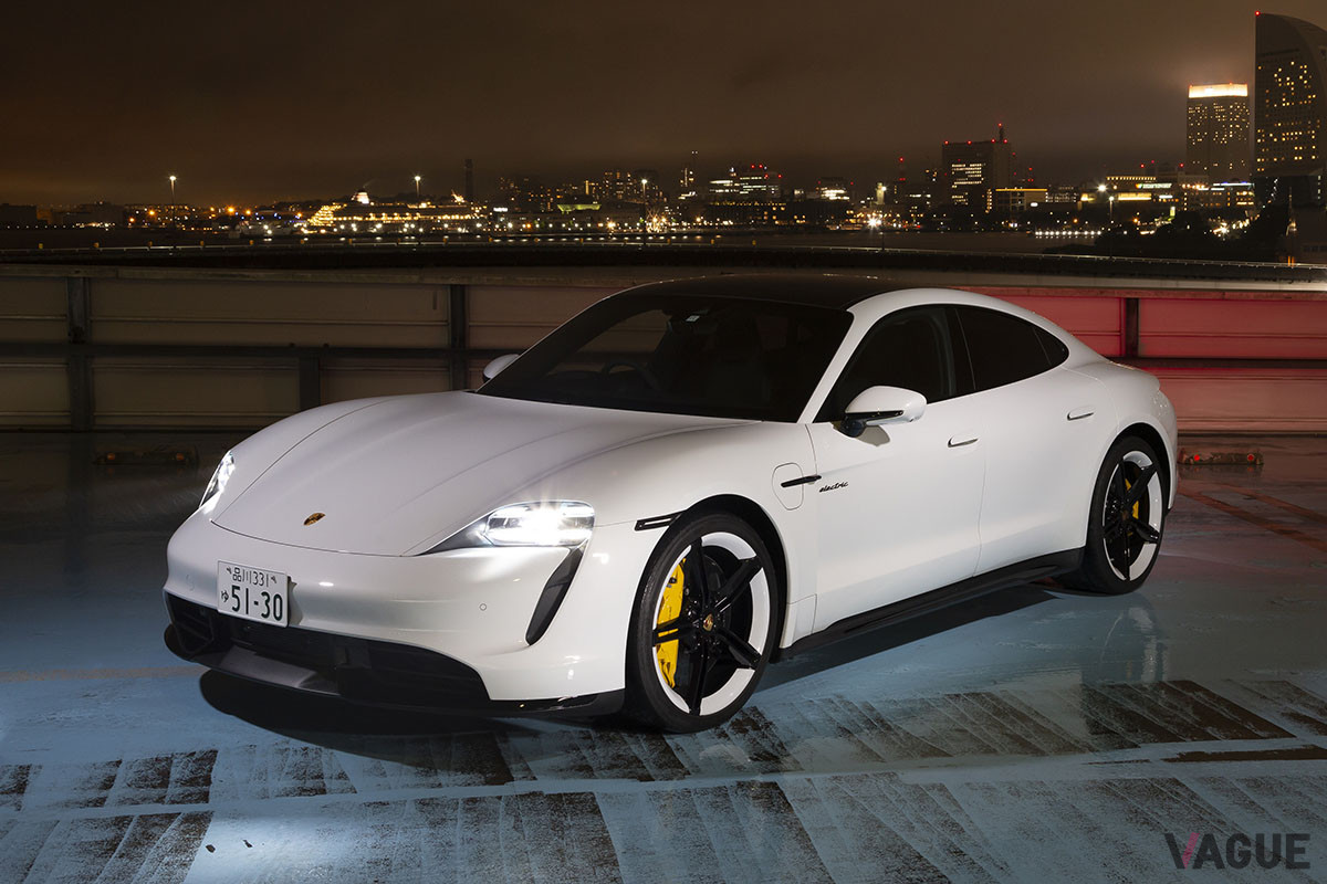 ポルシェ「タイカン ターボS」の車両価格（消費税込）は、2468万円
