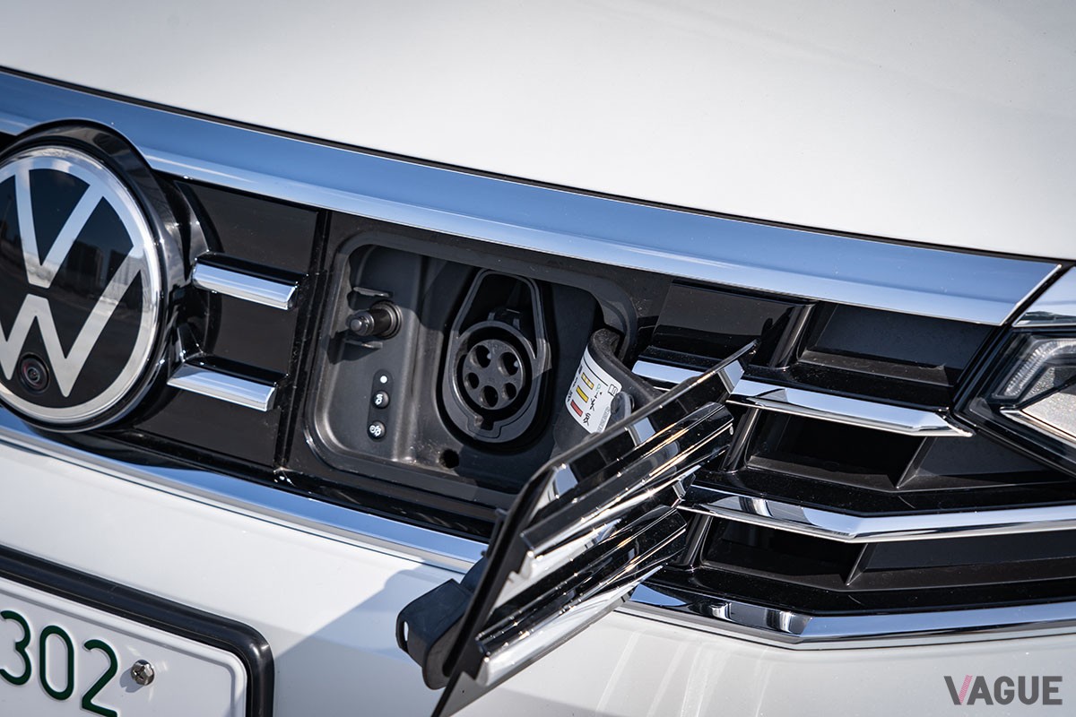 EVとエンジン車の魅力をあわせ持つVW「パサート GTE ヴァリアント」