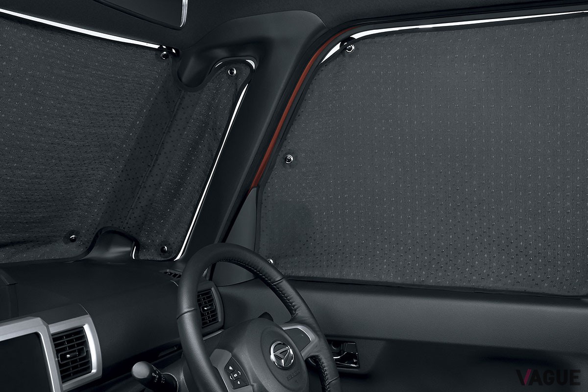 車中泊を快適に楽しむために欠かせない3大マストアイテムは「マット」、「寝袋」、「シェード」