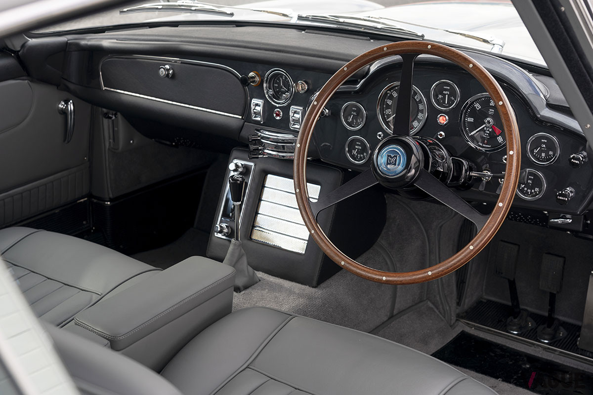 映画『007シリーズ』に登場する「DB5」も「モントレー・カーウィーク」に展示される