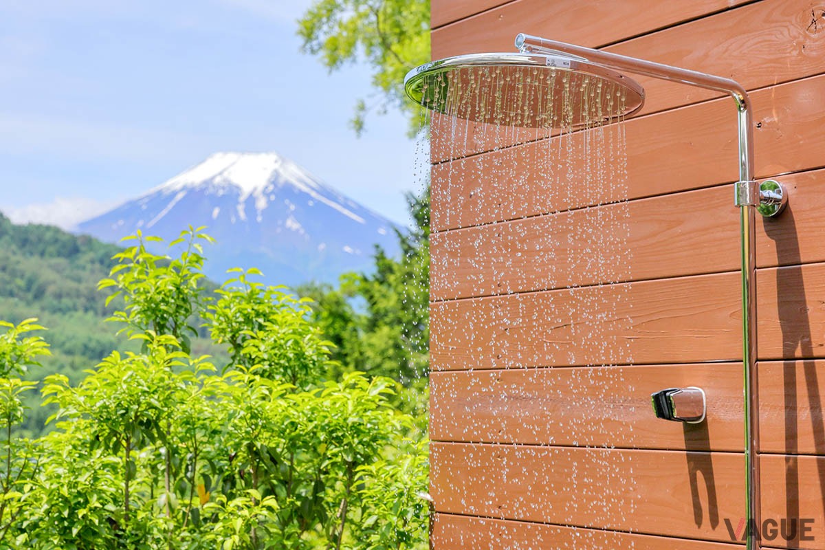 富士山の絶景を臨みながら貸切の露天風呂＆サウナで至福の時間を過ごせる「杓子山ゲートウェイキャンプ」に新設のグランスイート