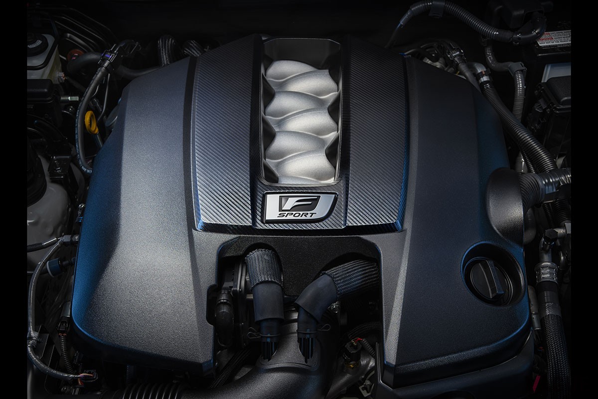 いまや貴重な5リッター自然吸気V8エンジンを搭載するハイパフォーマンスセダン、レクサス「IS500“F SPORT Performance”」