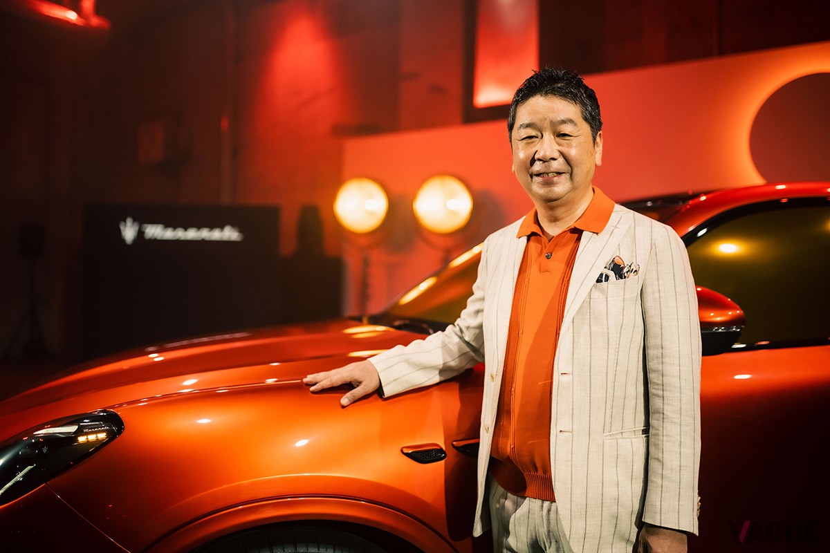 新型SUV「グレカーレ」のカスタマイズコンセプトモデル「グレカーレ・ミッションフロムマース」とマセラティジャパン代表取締役社長の木村隆之さん　写真：HIROMITSU YASUI（Weekend.）