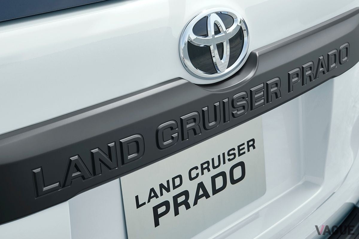 特別仕様車 トヨタ「ランドクルーザープラド・マットブラックエディション」