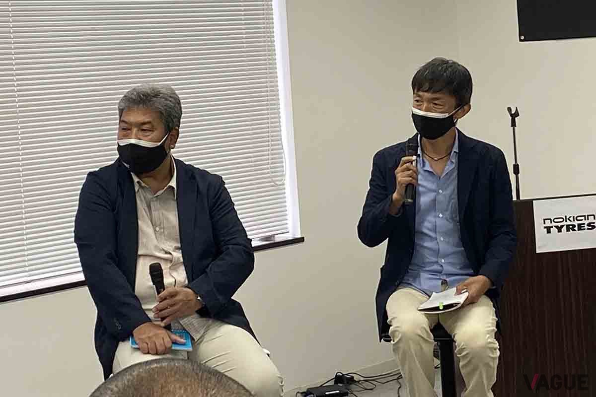 ノキアンタイヤ「ハッカペリッタR5」の発表会にはモータージャーナリスト斎藤聡さんと岡本幸一郎さんが来場、試走した感想を話した