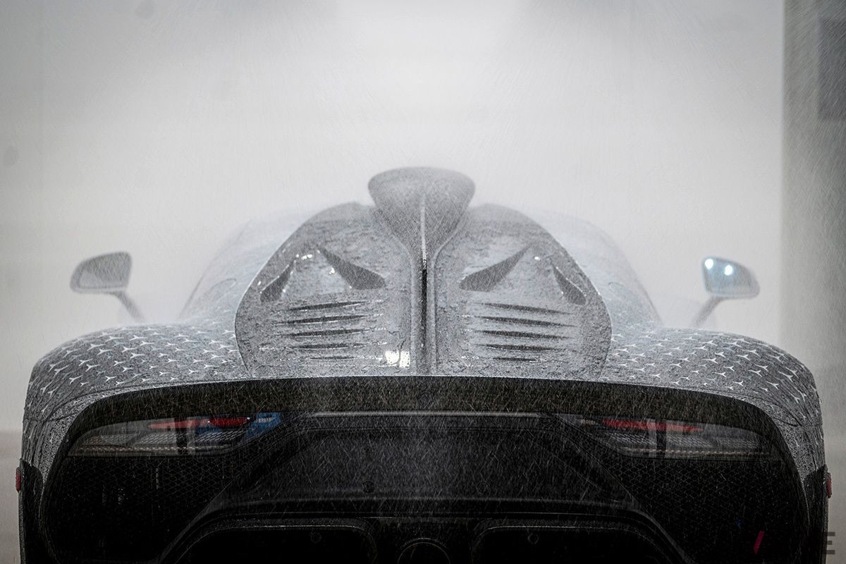 メルセデスAMG「ワン」のモンスーン雨量テスト