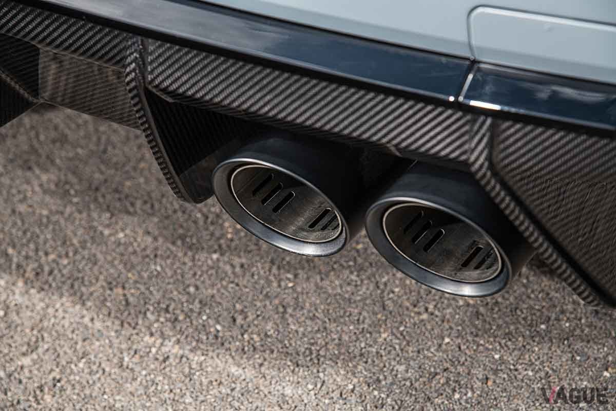 BMW「M4 CSL」のマフラー