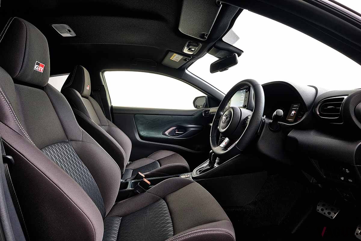 Direct Shift-CVTを搭載したトヨタ新型「GRヤリス RS」のインテリア